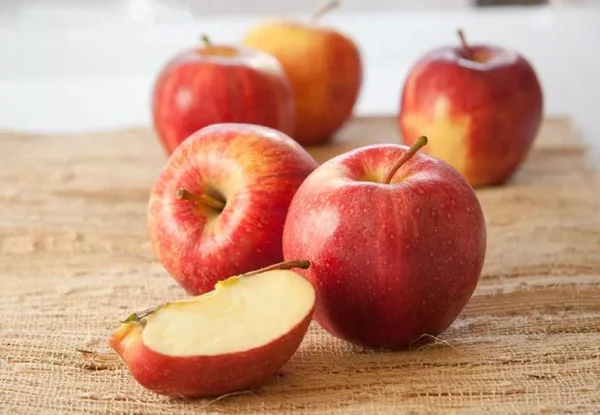 Apple - Image 2